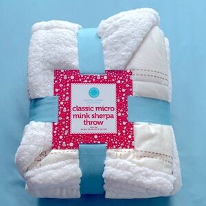 Martha Stewart Collection Classic Micro Mink Sherpa Throw Faux Fur 50”c 60”